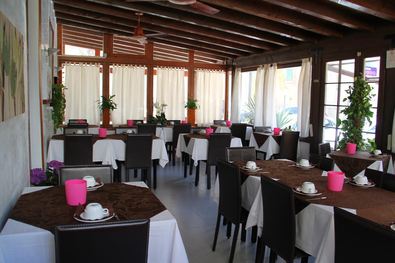Albergo Al Pescatore برنزوني سول جاردا المظهر الخارجي الصورة