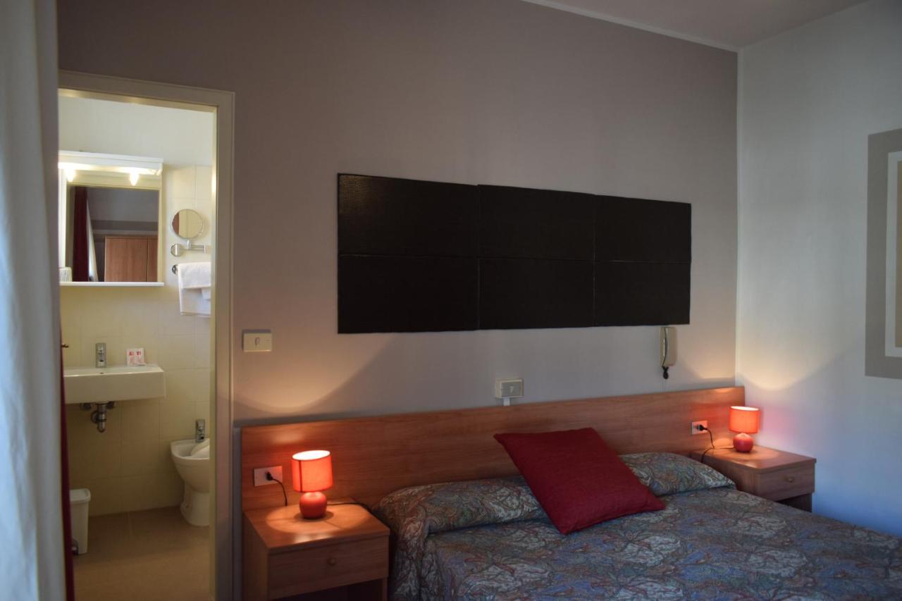 Albergo Al Pescatore برنزوني سول جاردا المظهر الخارجي الصورة