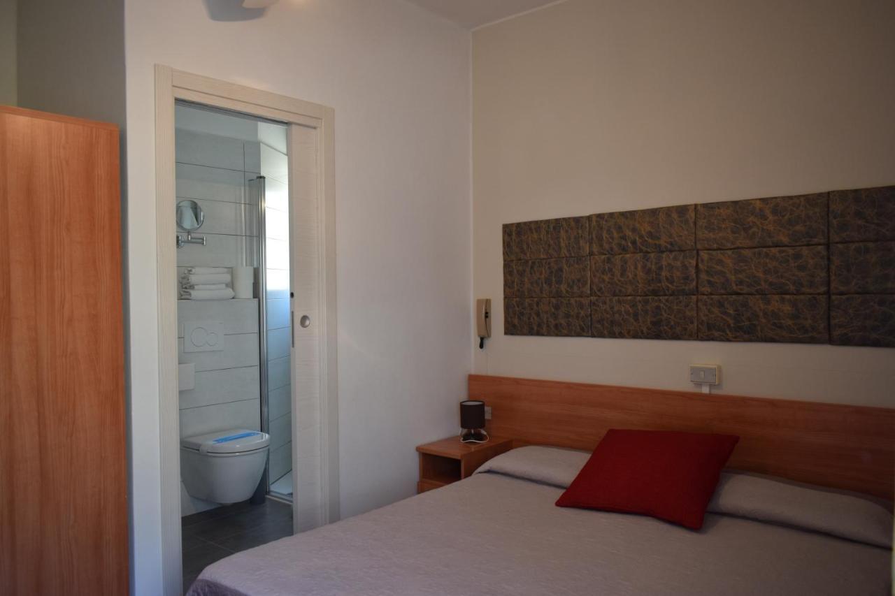 Albergo Al Pescatore برنزوني سول جاردا المظهر الخارجي الصورة
