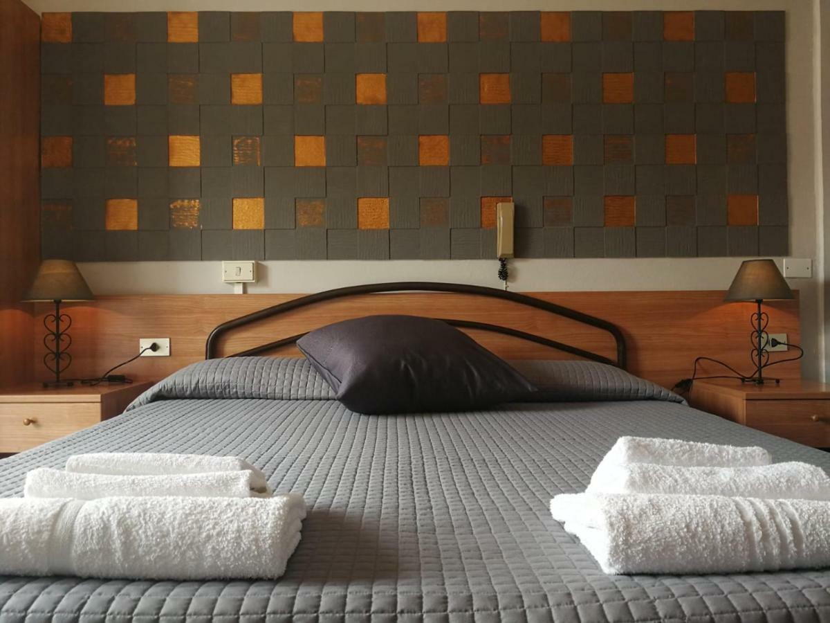 Albergo Al Pescatore برنزوني سول جاردا المظهر الخارجي الصورة