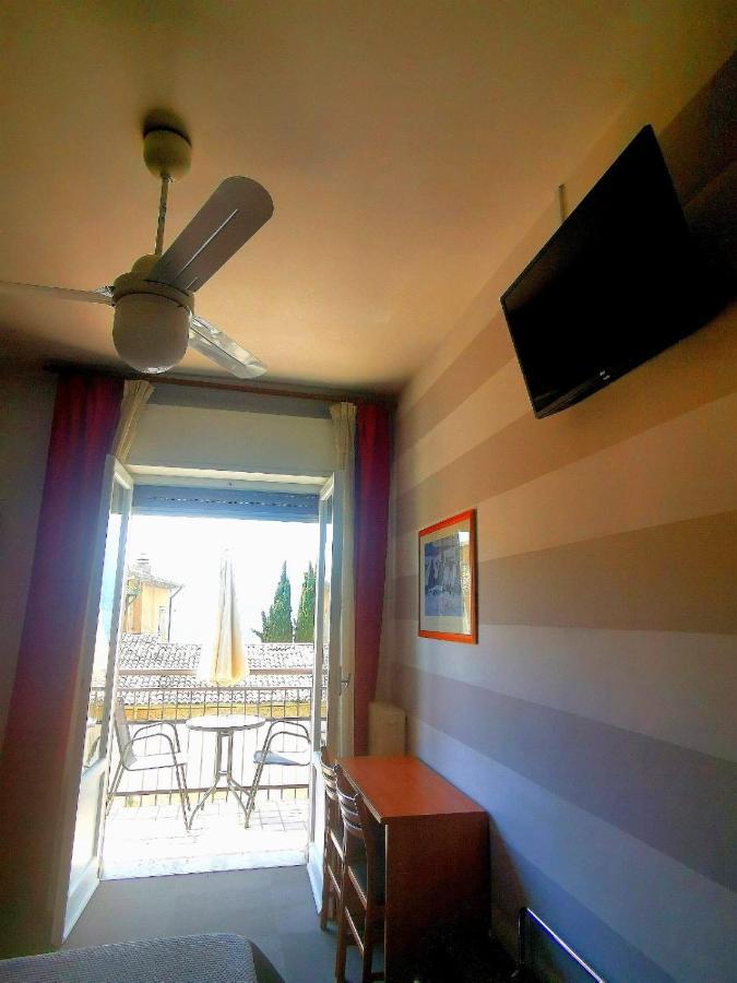 Albergo Al Pescatore برنزوني سول جاردا المظهر الخارجي الصورة